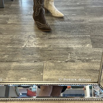 Shoes On Del Mar - Shoe Stores Near Me - San Clemente, California