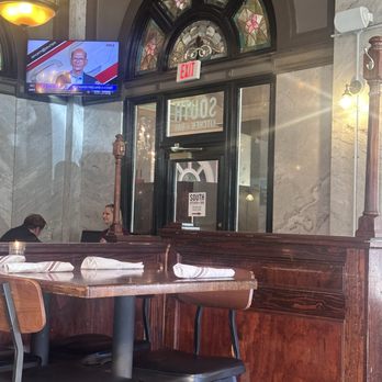 South Kitchen + Bar - TV area - Cocktail Bars Near Me - Athens, Georgia
