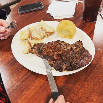 Leona General Store - 10 oz steak - Steakhouses Near Me - Leona, Texas Leona General Store - 10 oz steak - Steakhouses Near Me - Leona, Texas