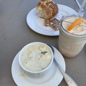 Bluewater Avalon - Clam chowder and strawberry piña colada and freshly baked bread - Seafood Near Me - Avalon, California Bluewater Avalon - Clam chowder and strawberry piña colada and freshly baked bread - Seafood Near Me - Avalon, California