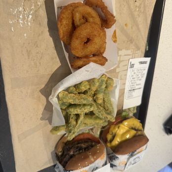 Habit Burger & Grill - Burgers Near Me - Encino, California Habit Burger & Grill - Burgers Near Me - Encino, California
