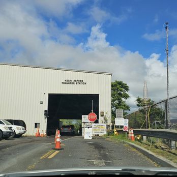 Keehi Transfer Station - Entrance to the disposal area - Recycling Center Near Me - Honolulu, Hawaii Keehi Transfer Station - Entrance to the disposal area - Recycling Center Near Me - Honolulu, Hawaii