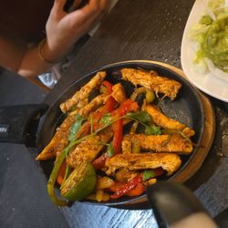 Red Robin Gourmet Burgers and Brews - Chicken fajitas