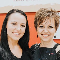A Cut Above of Estero - Brandi and Tammy