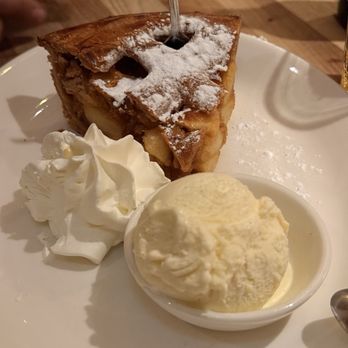Loetje Centraal - Appeltaart | Apple pie, with vanilla ice cream and whipped cream - Modern European Near Me - Amsterdam, New Hampshire