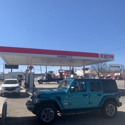 Exxon - Exxon Gas Station