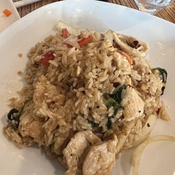 Siam Bistro - Basil fried rice with chicken (lunch portion.) - Thai Near Me - Woodbridge, Virginia Siam Bistro - Basil fried rice with chicken (lunch portion.) - Thai Near Me - Woodbridge, Virginia