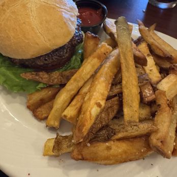 Madison Bistro - Hamburger - American Near Me - Wampsville, New York