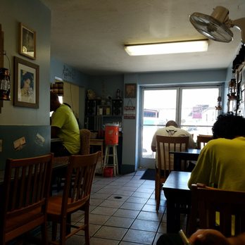 Penny's Drive In - Inside the restaurant........... - Hawaiian Near Me - Honolulu, Hawaii