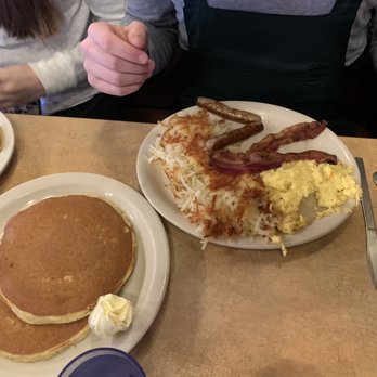 Summit Pancake House - I-90 Special - Breakfast & Brunch Near Me - Snoqualmie Pass, Washington Summit Pancake House - I-90 Special - Breakfast & Brunch Near Me - Snoqualmie Pass, Washington