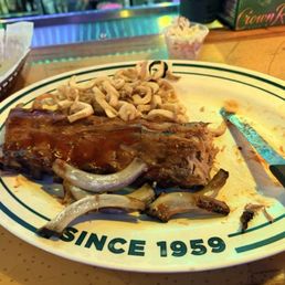 Ribs and fríes