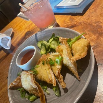 Duke's La Jolla - crab Rangoon - was not creamy more gritty not enough crab - New American Near Me - La Jolla, California