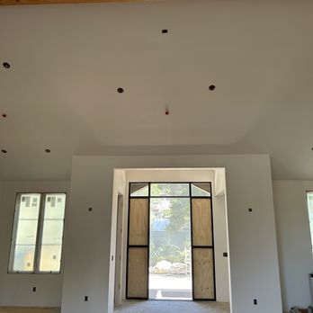 Pete's Intricate Drywall - Entry level 5 smooth with vaulted living room ceiling - Drywall Installation & Repair Near Me - Goleta, California Pete's Intricate Drywall - Entry level 5 smooth with vaulted living room ceiling - Drywall Installation & Repair Near Me - Goleta, California