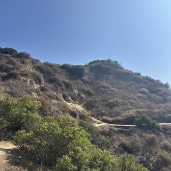 Oak Canyon Nature Center - Amazing views - Parks Near Me - Anaheim, California