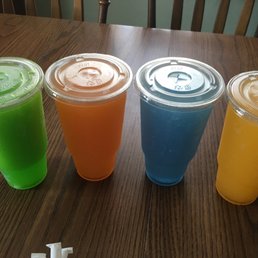 They have a killer selection of slushees. Here are some in the 32oz size. Lime, mandarin pineapple, berry, mango They have a killer selection of slushees. Here are some in the 32oz size. Lime, mandarin pineapple, berry, mango