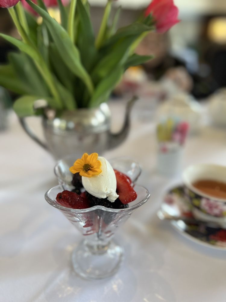 LILLIE’S BISTRO & GARDEN Updated October 2024 254 Photos & 126