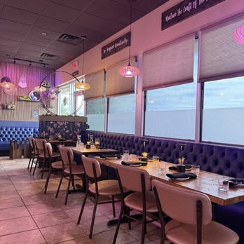Essence Kitchen + Bar - Dining room - New American Near Me - Chino Valley, Arizona Essence Kitchen + Bar - Dining room - New American Near Me - Chino Valley, Arizona