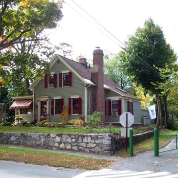 Craig Della Penna - The Murphys Realtors - And I love selling houses near to rail trails, greenways and other conservation lands. - Real Estate Agents Near Me - Florence, Massachusetts Craig Della Penna - The Murphys Realtors - And I love selling houses near to rail trails, greenways and other conservation lands. - Real Estate Agents Near Me - Florence, Massachusetts