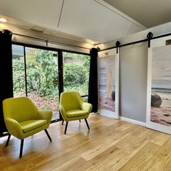 Hongwei Medical Group - Cupertino - Treatment room