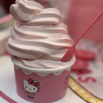 Hello Kitty Cafe - Strawberry ice cream - Themed Cafes Near Me - Las Vegas, Nevada