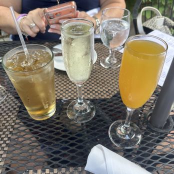 Bistro 44 - Ginger ale, prosecco and Bellini - New American Near Me - Northport, New York
