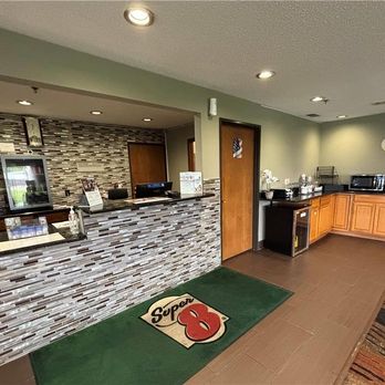 Super 8 by Wyndham Paris IL - Lobby - Hotels Near Me - Paris, Illinois Super 8 by Wyndham Paris IL - Lobby - Hotels Near Me - Paris, Illinois