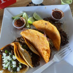 Birria combo #2 also comes with consume pretty good! Birria combo #2 also comes with consume pretty good!
