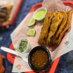 Los Tacos