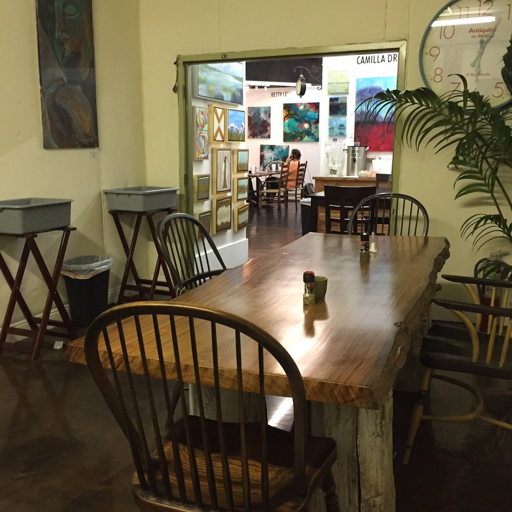 Heather V's Cafe - Dining area - Cafes Near Me - Baton Rouge, Louisiana