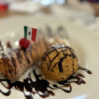El Rey Del Mar - Fried ice cream with apple burrito - Mexican Near Me - Kapaʻa, Hawaii