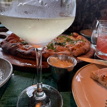 Olivine - Pinot grigio for the win! - Desserts Near Me - Wailea, Hawaii