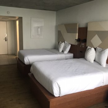 Beverley Beach House - Room 103. 2 double beds. - Hotels Near Me - Myrtle Beach, South Carolina