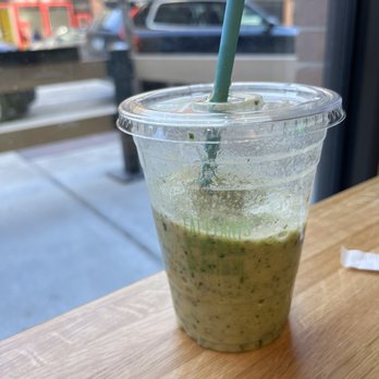 Elephant + Vine - Green Tropics Smoothie - Vegan Near Me - Chicago, Illinois Elephant + Vine - Green Tropics Smoothie - Vegan Near Me - Chicago, Illinois