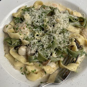 The Old Spaghetti Factory - Fettucine Alfredo - Italian Near Me - Vancouver, British Columbia The Old Spaghetti Factory - Fettucine Alfredo - Italian Near Me - Vancouver, British Columbia