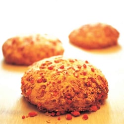 Chocolaterie Pralus - La praluline: la brioche aux pralines, produit phare de chez Pralus!
