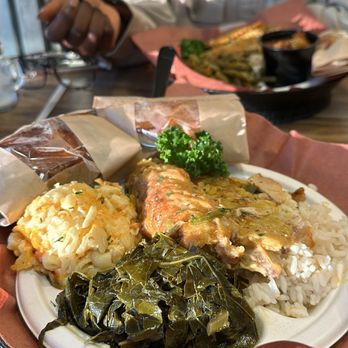 Geneva's Famous Chicken and Cornbread - Smothered Turkey Wing + White Rice + Greens + Mac & Cheese + Bluberry & Original Cornbread - Southern Near Me - Savannah, Georgia Geneva's Famous Chicken and Cornbread - Smothered Turkey Wing + White Rice + Greens + Mac & Cheese + Bluberry & Original Cornbread - Southern Near Me - Savannah, Georgia