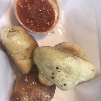 Rocco's NY Pizzeria and Pasta - Garlic knots and marinara - Italian Near Me - Las Vegas, Nevada