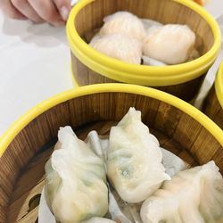 Star Kitchen - Shrimp dumpling and crystal leek dumpling