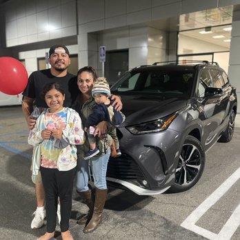 Keyes Toyota - Car Dealers Near Me - Van Nuys, California Keyes Toyota - Car Dealers Near Me - Van Nuys, California
