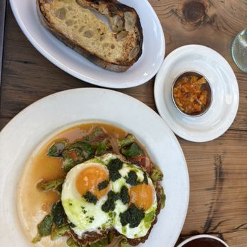 Gjelina - Crispy fried eggs with Romanesco and veggies, fresh citrus jam and toast - New American Near Me - Venice, California Gjelina - Crispy fried eggs with Romanesco and veggies, fresh citrus jam and toast - New American Near Me - Venice, California