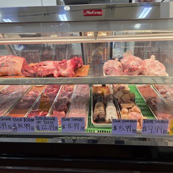 Saba Live Poultry 2 - Display - Butcher Near Me - San Francisco, California Saba Live Poultry 2 - Display - Butcher Near Me - San Francisco, California