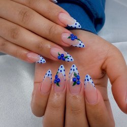 Swan Nails