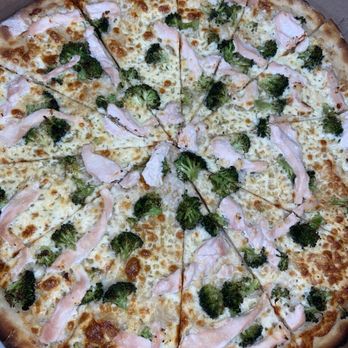Papa's Pizza II - Chicken & Broccoli Pizza - Pizza Near Me - Milford, Connecticut Papa's Pizza II - Chicken & Broccoli Pizza - Pizza Near Me - Milford, Connecticut