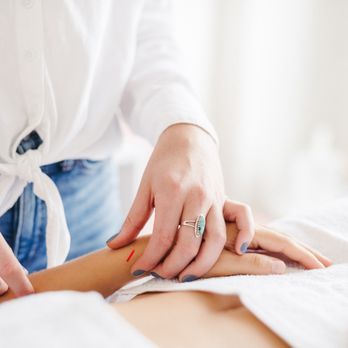 Soho Acupuncture By Jen Becker - Pulse Diagnosis - Acupuncture Near Me - New York, New York Soho Acupuncture By Jen Becker - Pulse Diagnosis - Acupuncture Near Me - New York, New York