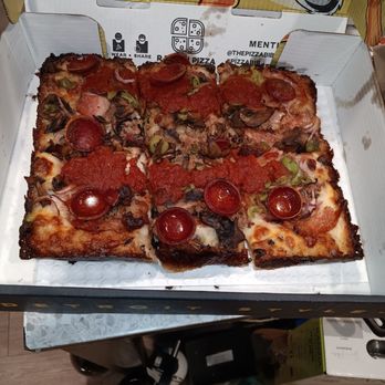 R Town Pizza - Motown - Pizza Near Me - Reno, Nevada R Town Pizza - Motown - Pizza Near Me - Reno, Nevada