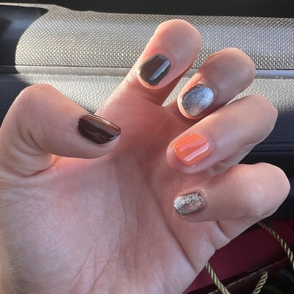 Friendsgiving fall nails! Friendsgiving fall nails!