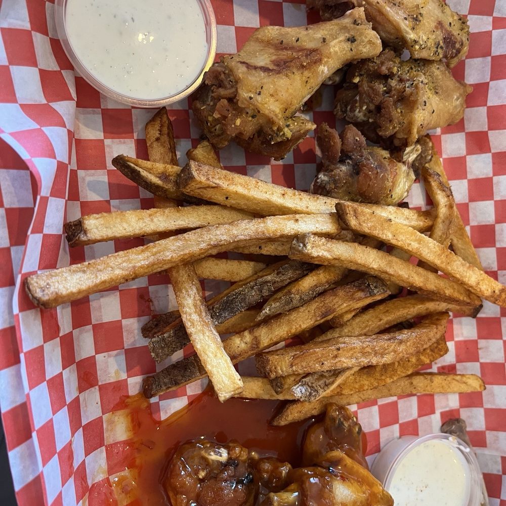 Wings & patty - Wings combo. Habanero and lemon pepper with fries. - American Near Me - Oklahoma City, Oklahoma Wings & patty - Wings combo. Habanero and lemon pepper with fries. - American Near Me - Oklahoma City, Oklahoma