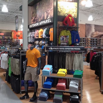 DICK'S Sporting Goods - Sports Wear Near Me - Fort Worth, Texas