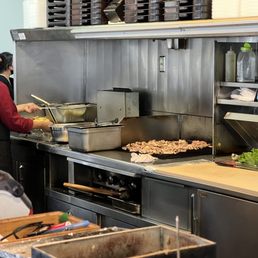 Clean fast moving kitchen! Clean fast moving kitchen!