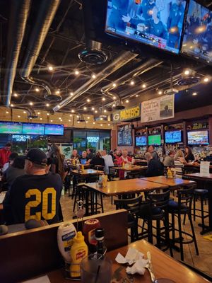 Slackers Bar & Grill by null